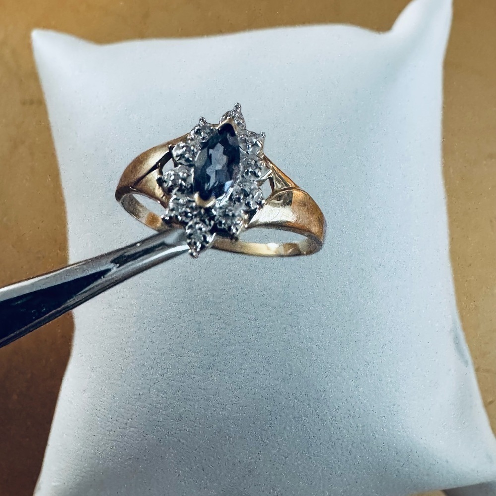 10K Yellow Gold Tanzanite and Diamond Halo Ring Starburst size 9.5